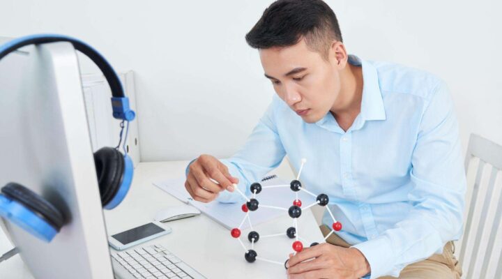 Assessing technical skills in tech job positions